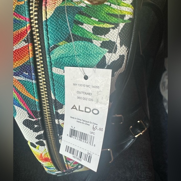 Aldo mini back pack, tropical animal print design - Picture 3 of 8